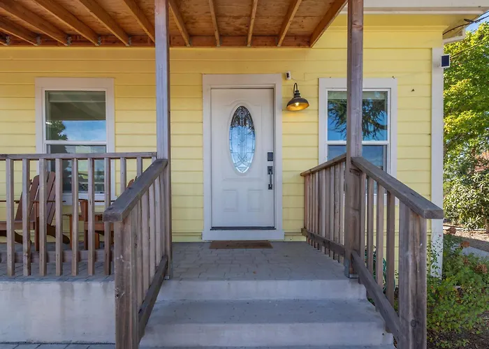 Relaxing 3Br Home With Vineyard View Rooftop Deck And Game Room