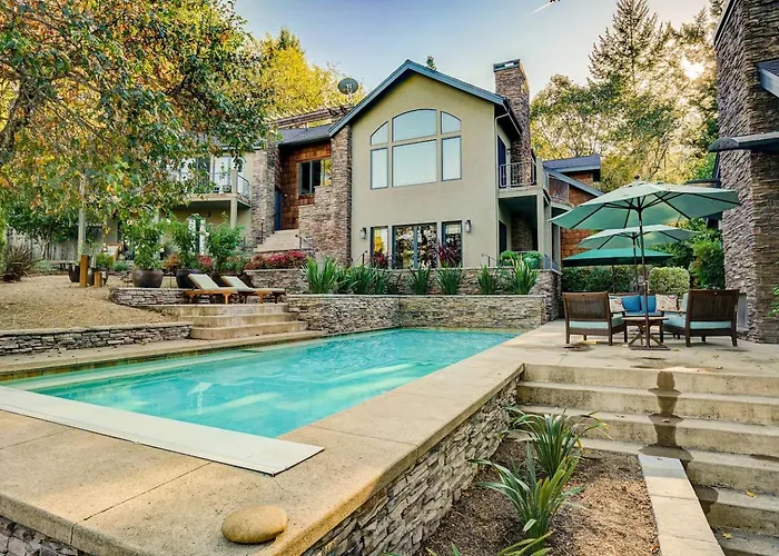 Private Resort With Pool, Pool House, View And Spa